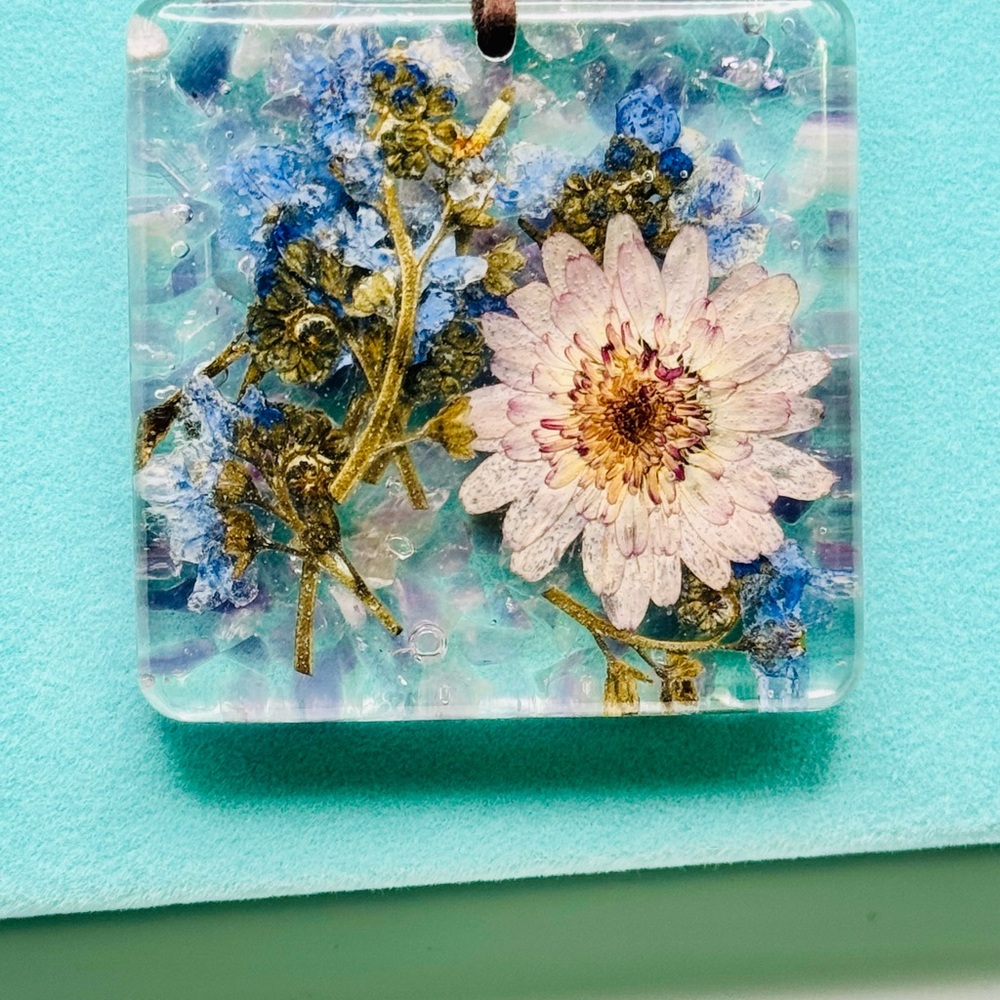 Elegant Floral Pendant Necklace with Blue and Pink Accents
